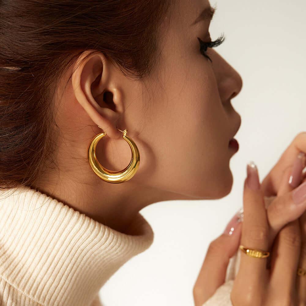 Sculpted Golden Hoops