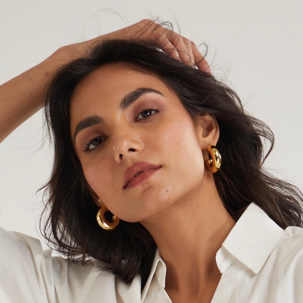 Sculpted Golden Hoops