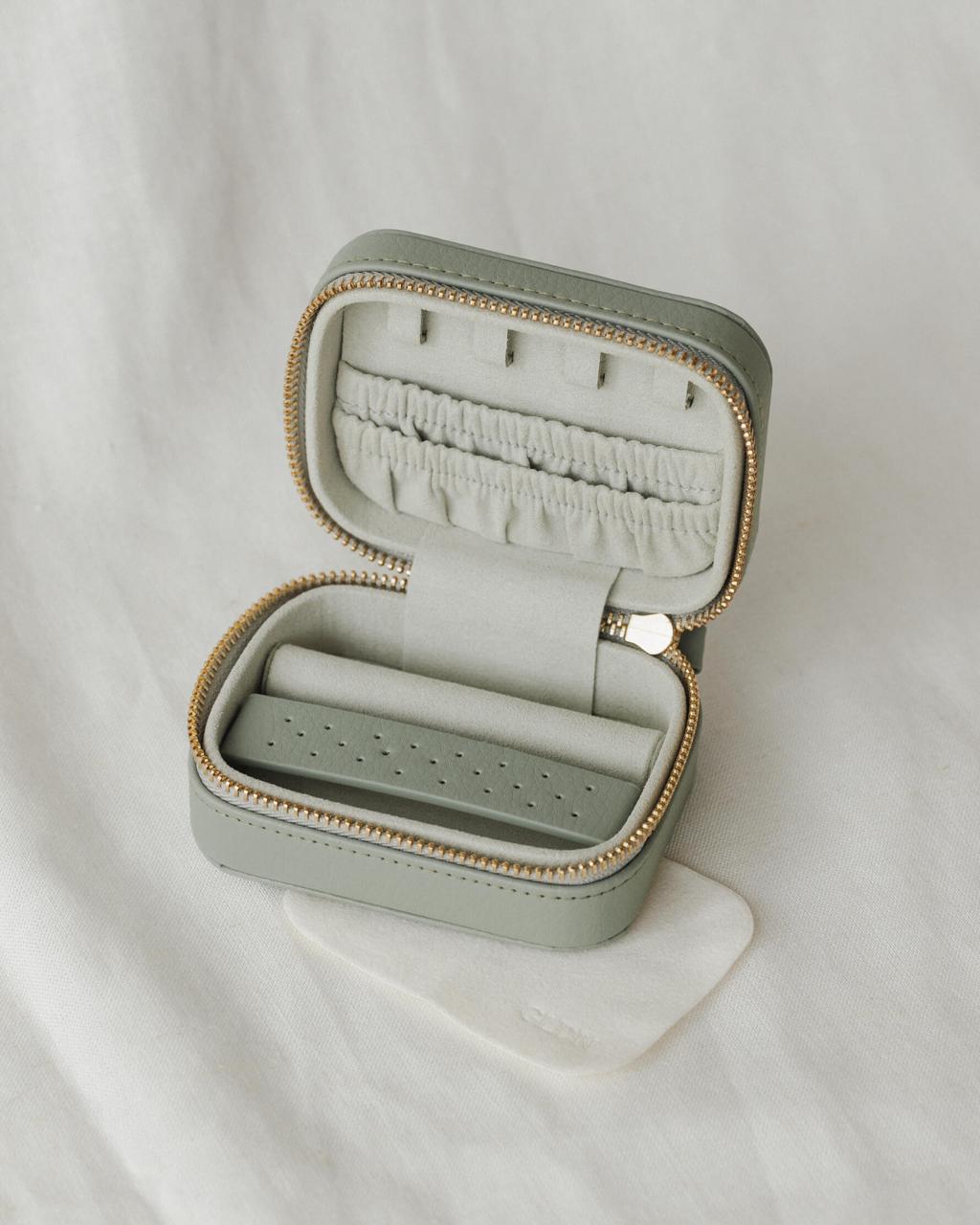 Mini Travel Jewelry Organizer