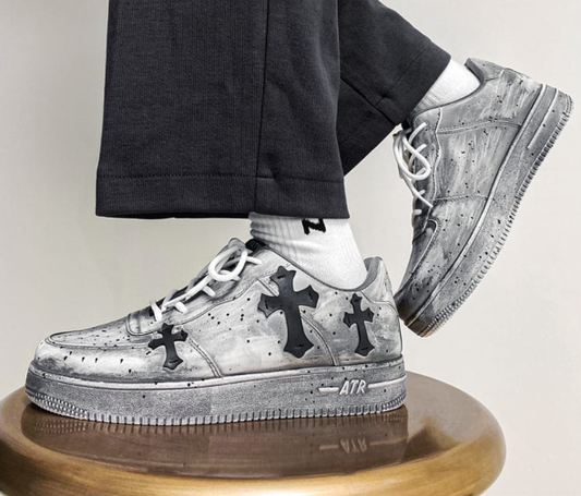 Distressed Cross Patch Low-Top Sneaker